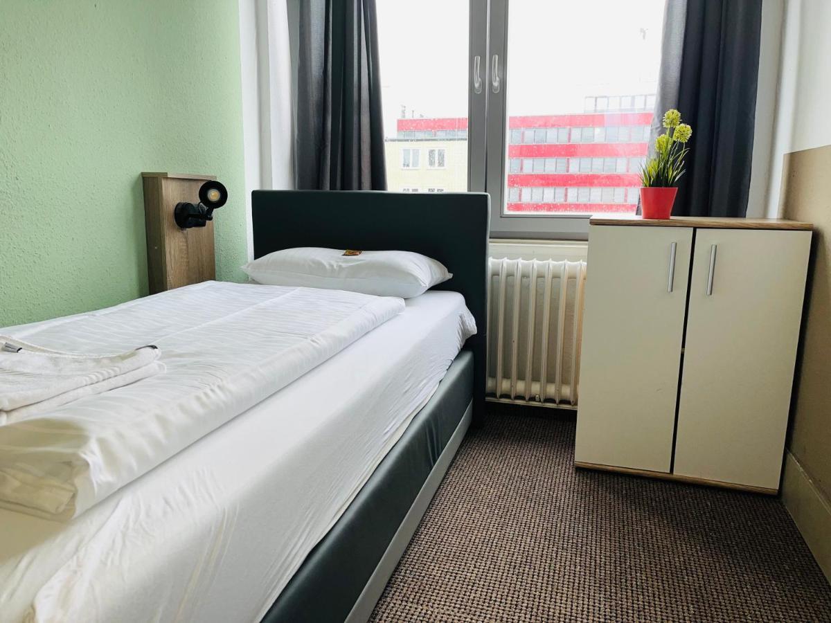 Hostel City Sued Гамбург Экстерьер фото